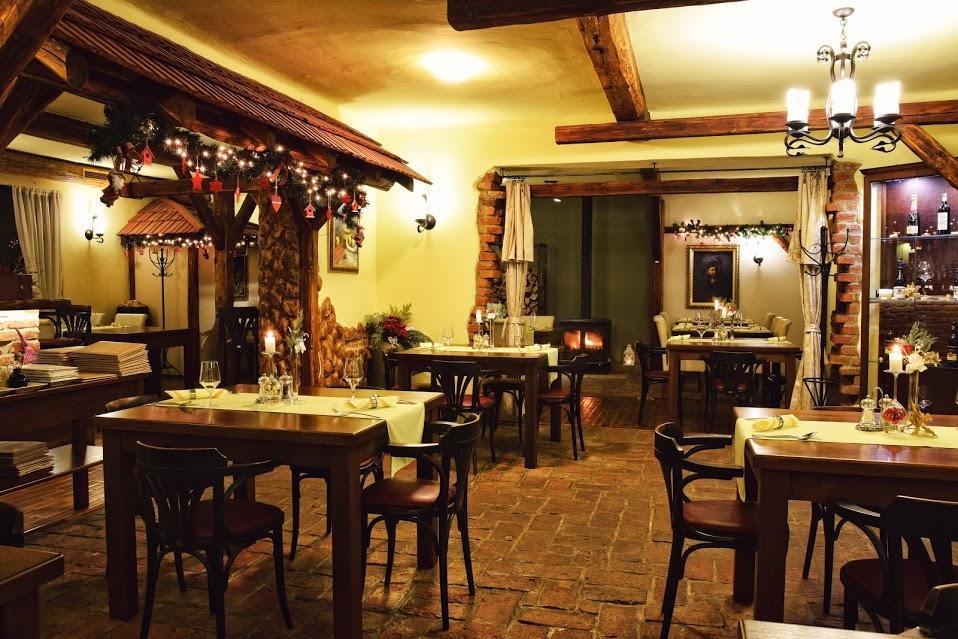Barock Restaurant & Pension Topoľčany Exteriör bild